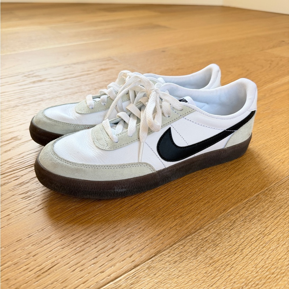 Nike White and Black Casual Sneakers